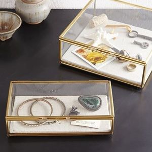 Small shadow box display case